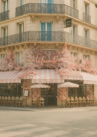Paris Cafe La Favorite