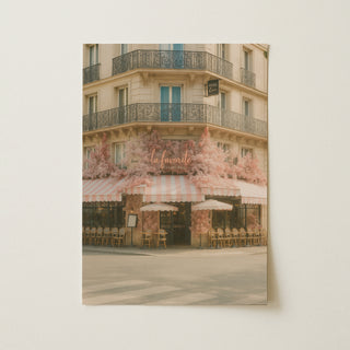 Paris Cafe La Favorite