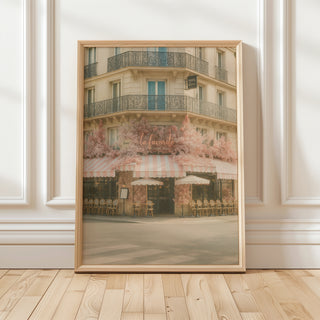 Paris Cafe La Favorite